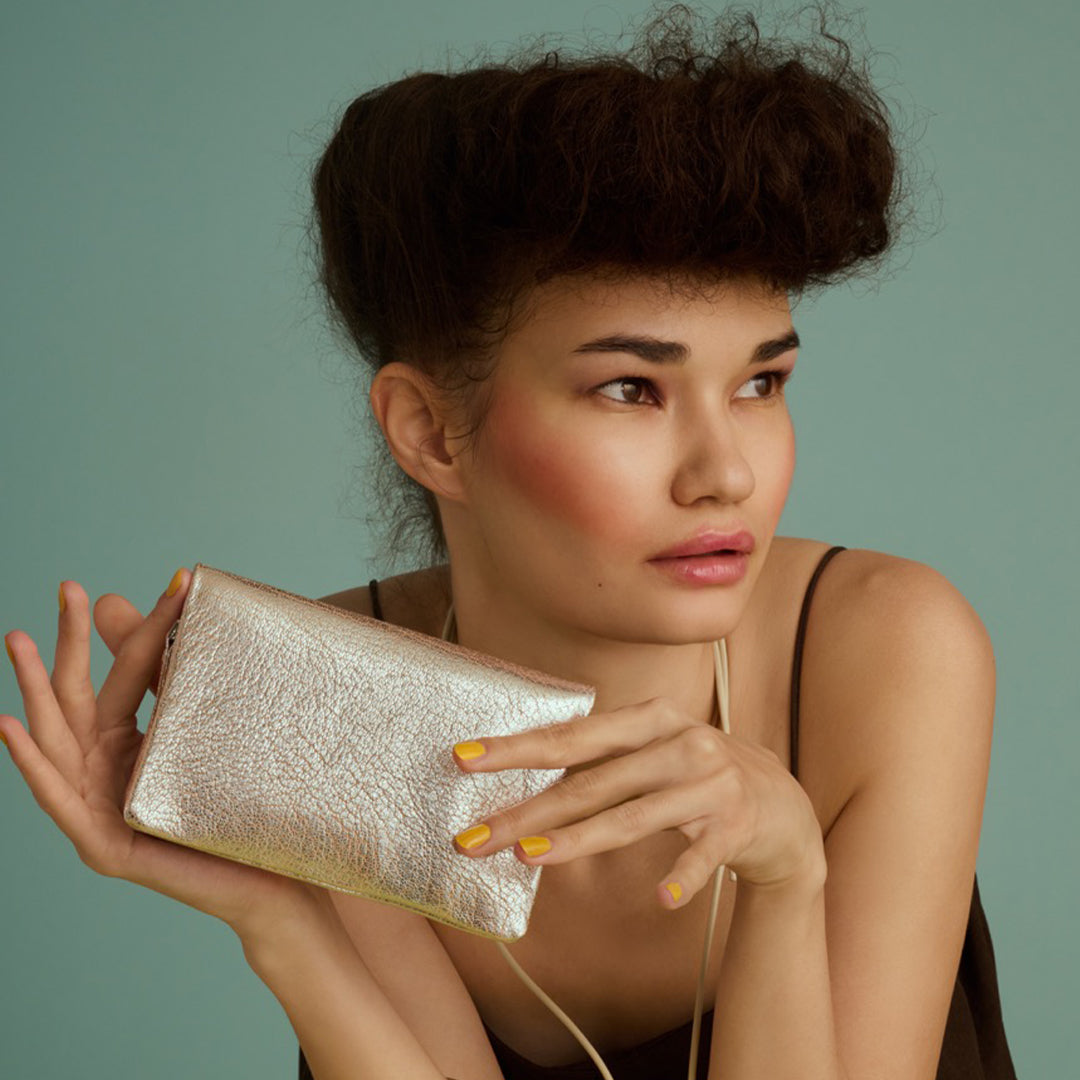 ＜ヴィアドアン＞ジルダラウンド短財布/シルバー