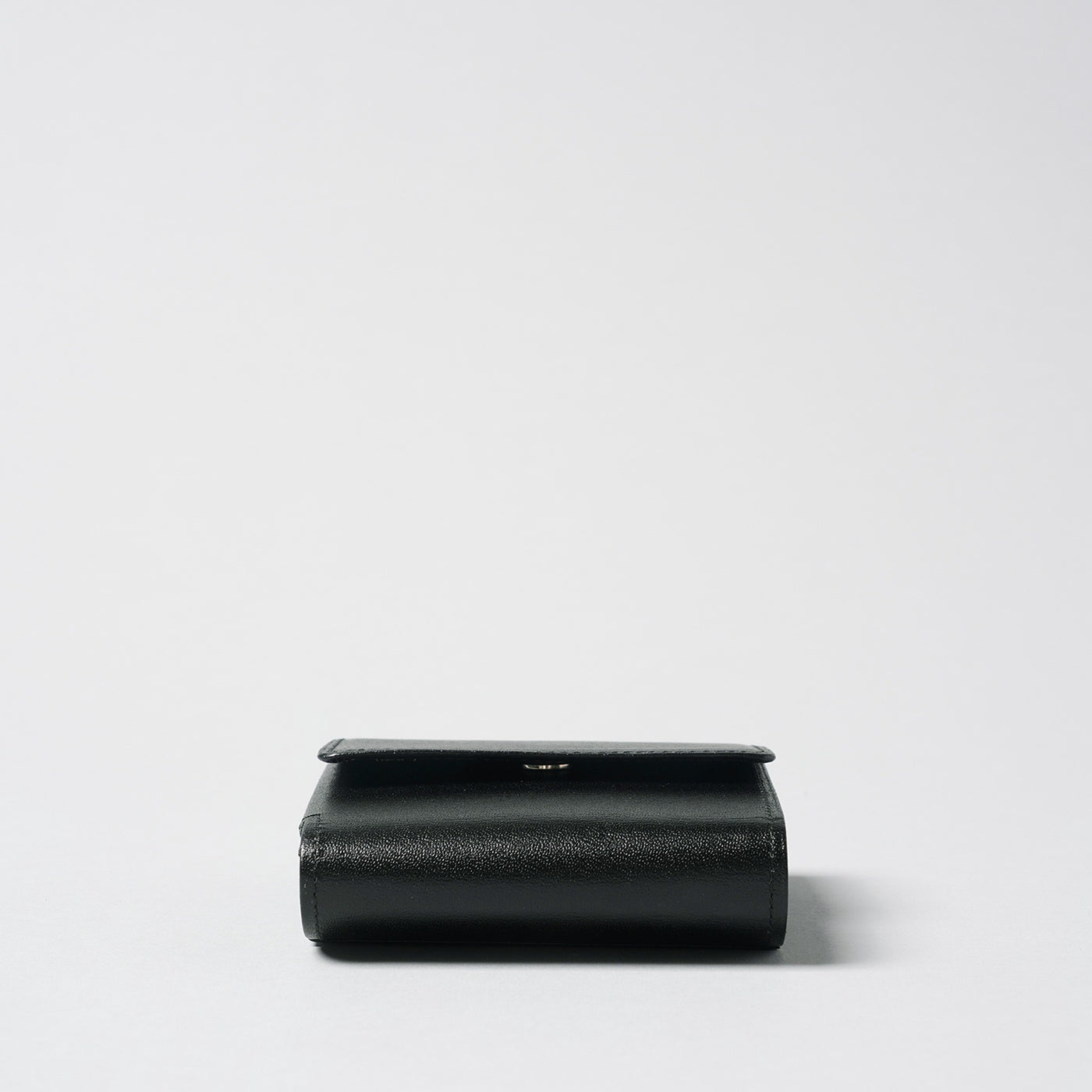 <Hawk Feathers> Kangaroo Small Bifold Wallet / Black