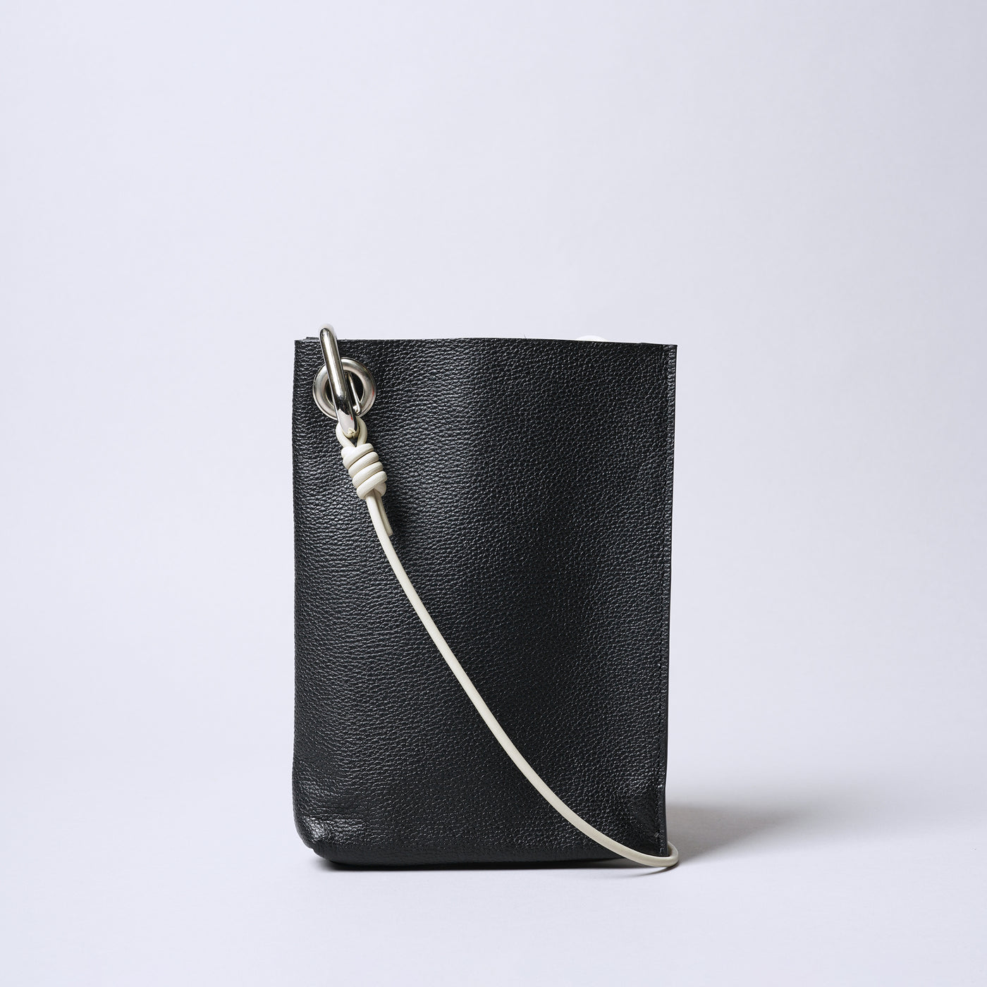 <SENTI FLATTER THE SENSES> Shrink Leather Mini Shoulder Bag / Ivory x Black