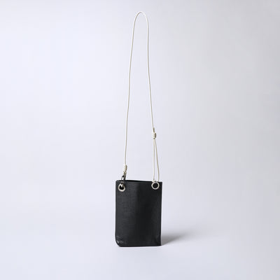 <SENTI FLATTER THE SENSES> Shrink Leather Mini Shoulder Bag / Ivory x Black