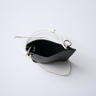 <SENTI FLATTER THE SENSES> Shrink Leather Mini Shoulder Bag / Black x Ivory