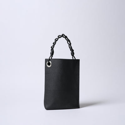 <SENTI FLATTER THE SENSES> Shrink Leather Chain Handle Mini Bag / Black x Ivory