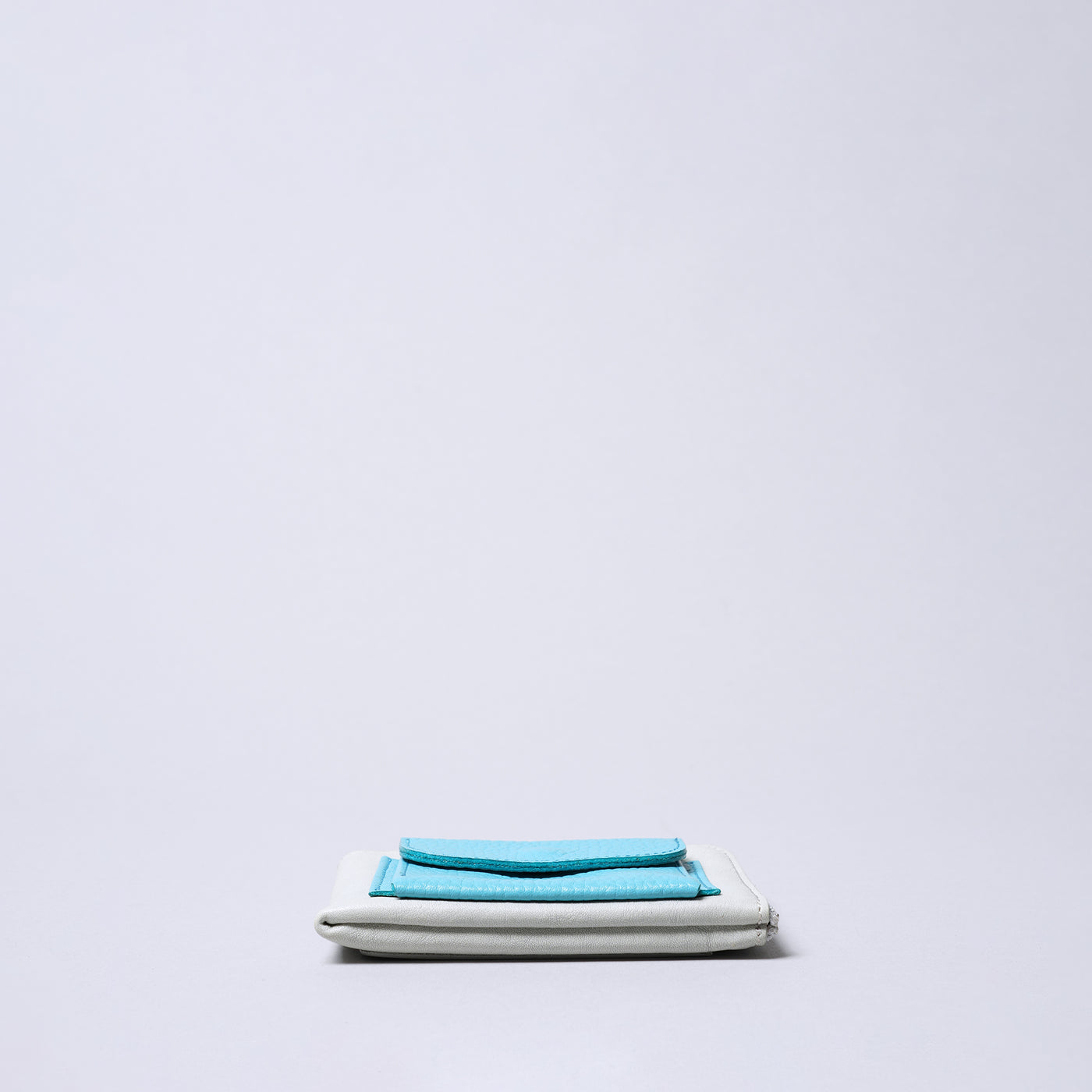 ＜numeri＞SOTTILE 迷你錢包 雙色拼色/白色×紅色