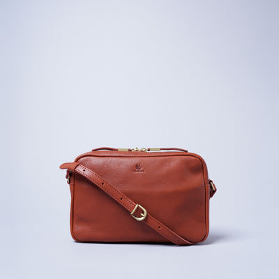 ＜kissora＞Olivenume 迷你斜背包/黑色