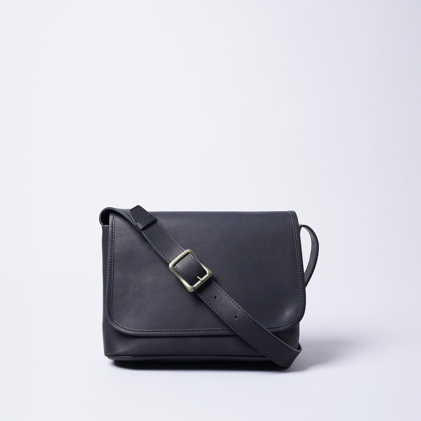 <Dakota BLACK LABEL> AM8 Series Flap Shoulder / Brown