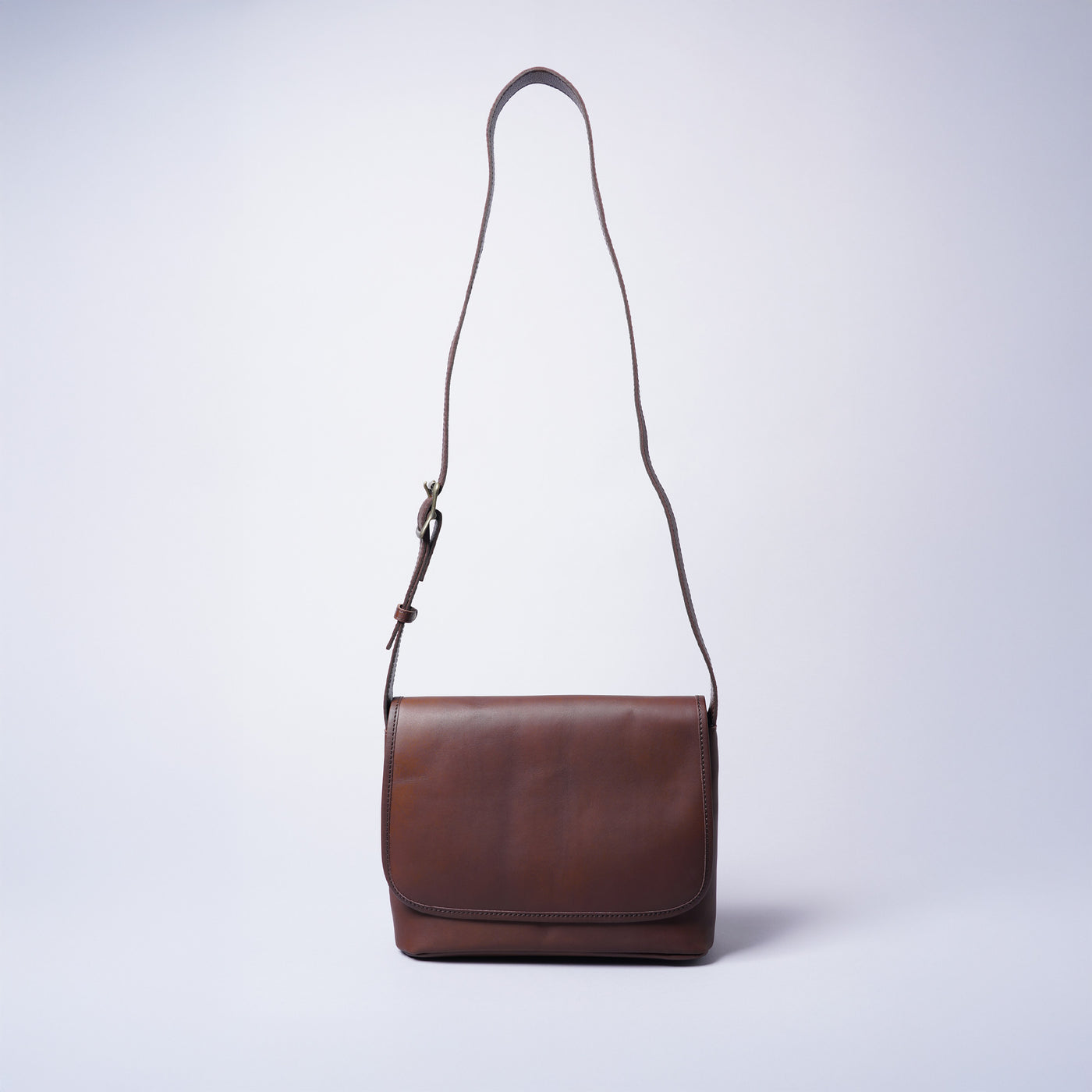 <Dakota BLACK LABEL> AM8 Series Flap Shoulder / Brown