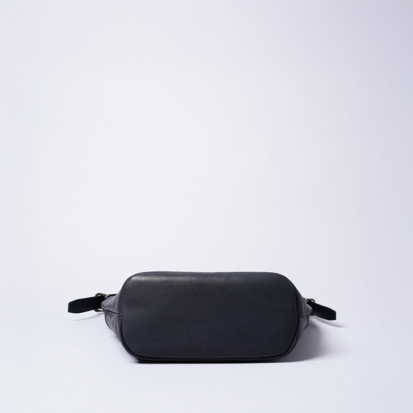 <Dakota BLACK LABEL> AM8 Series Bucket Shoulder / Brown