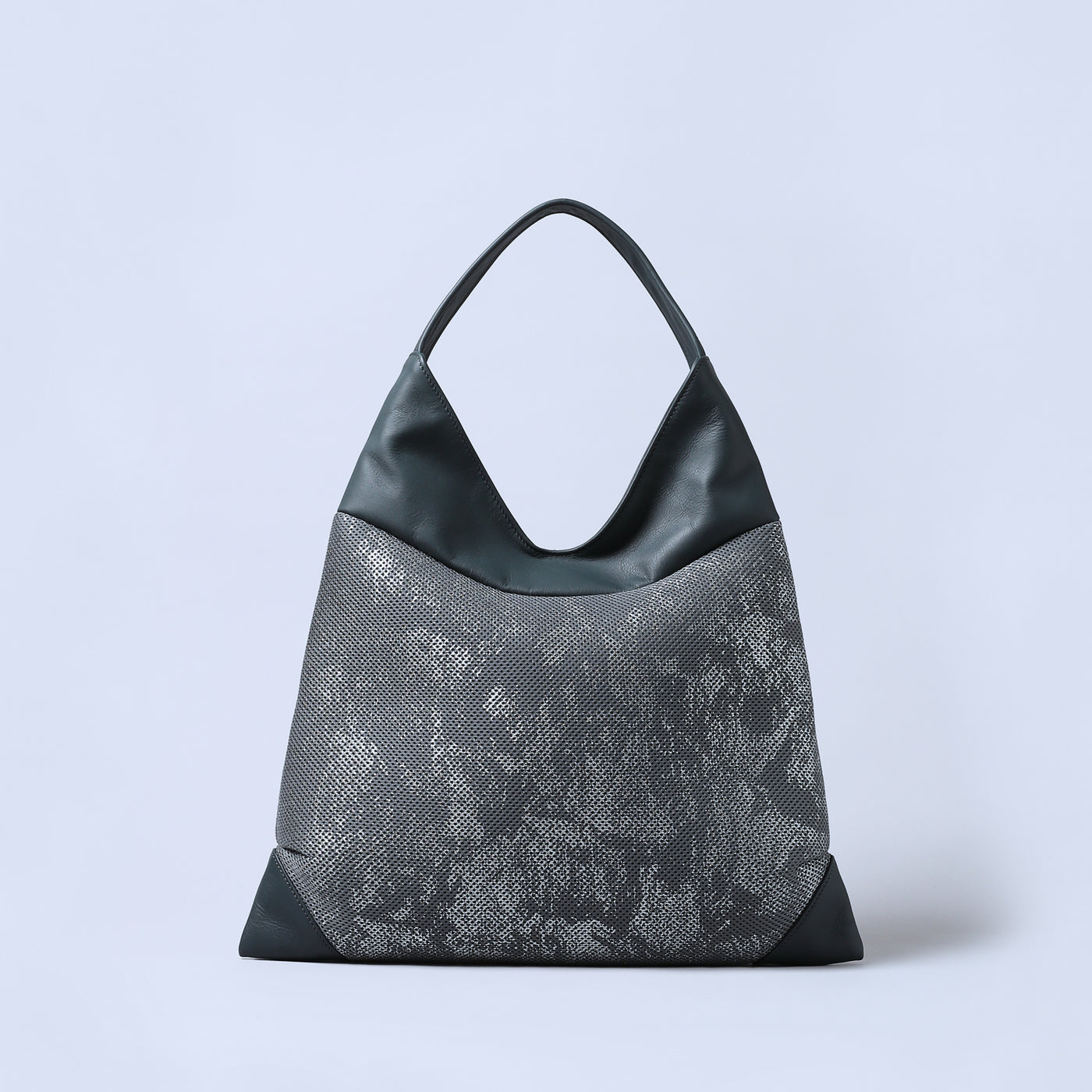 ＜エスティーヌ＞オブリークシリーズ トートバッグ/ブラック