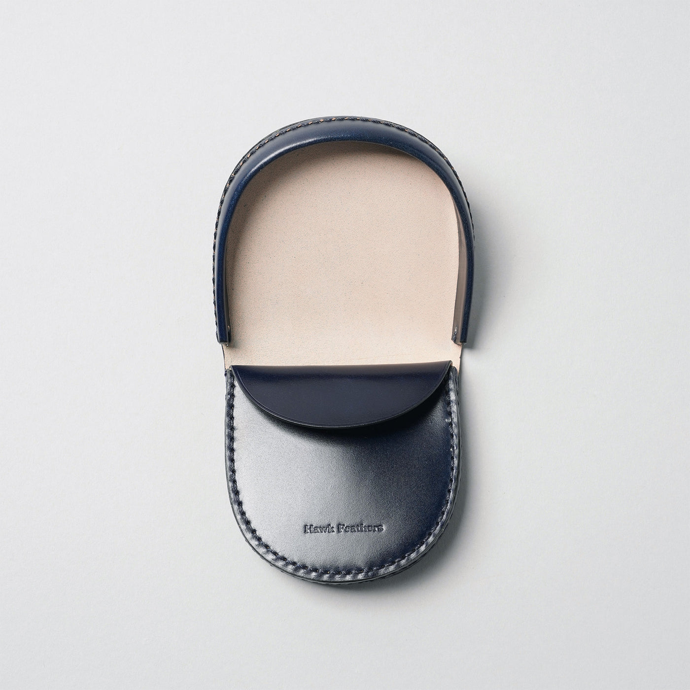 <Hawk Feathers>  Cordovan Horseshoe Shaped Coin Case / Navy