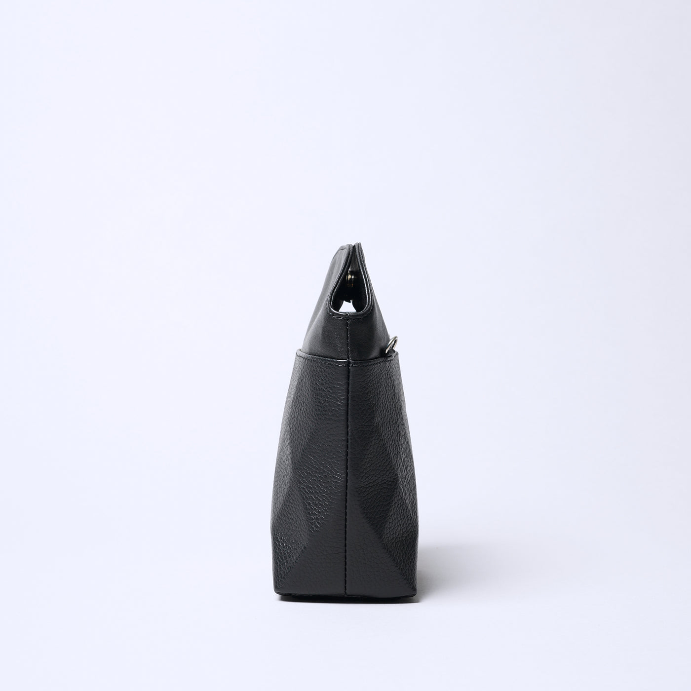 <Kolmio> [VALO] 01 2 POCHETTE / Black x Black