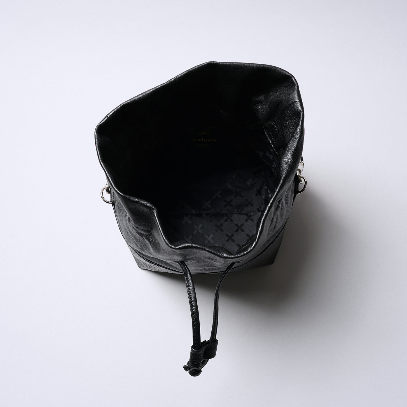 ＜コルミオ＞【VALO】05 KINCHAKU/ブラック×ブラック