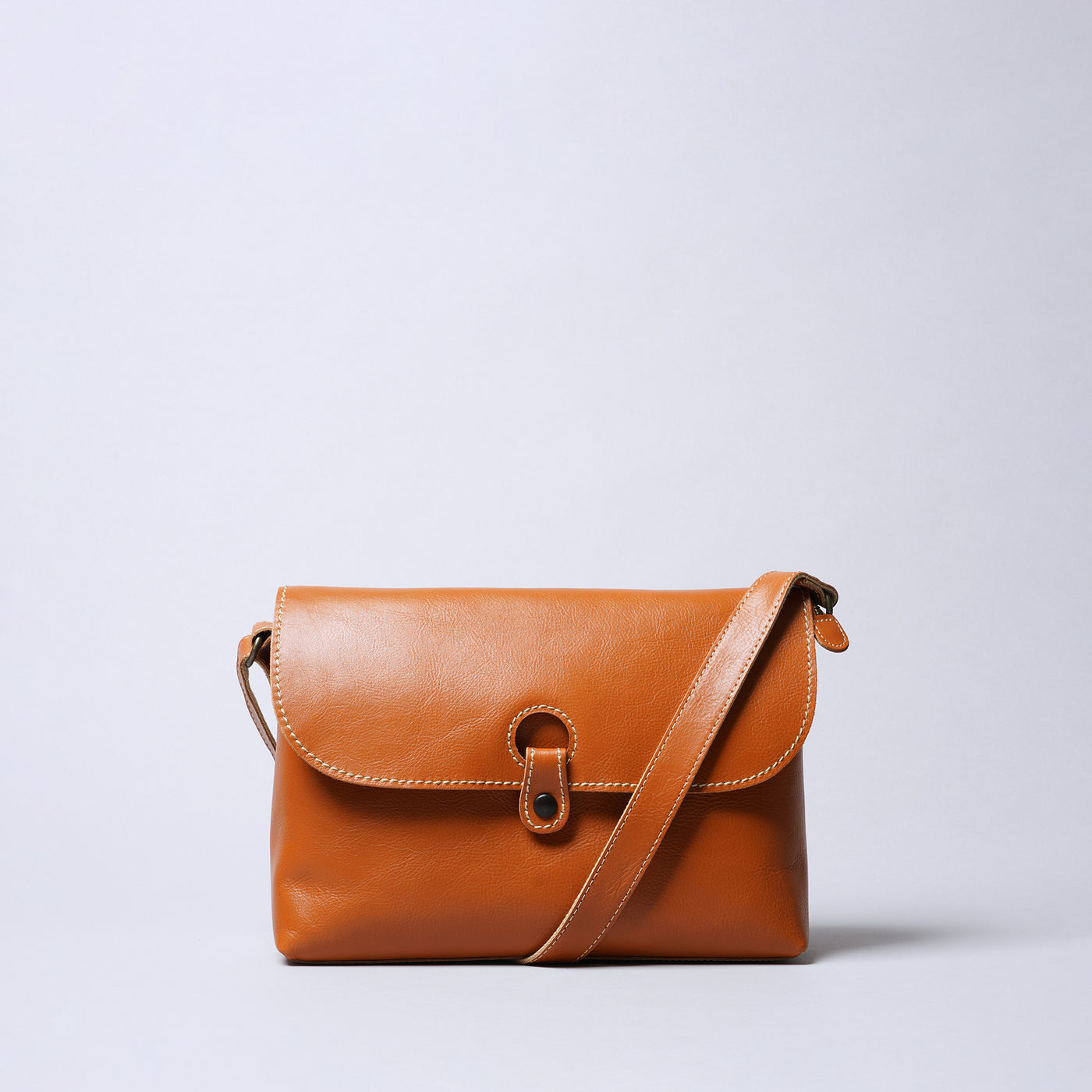 ＜レッセフェール＞ヴォルフ ショルダーバッグ/ネイビー