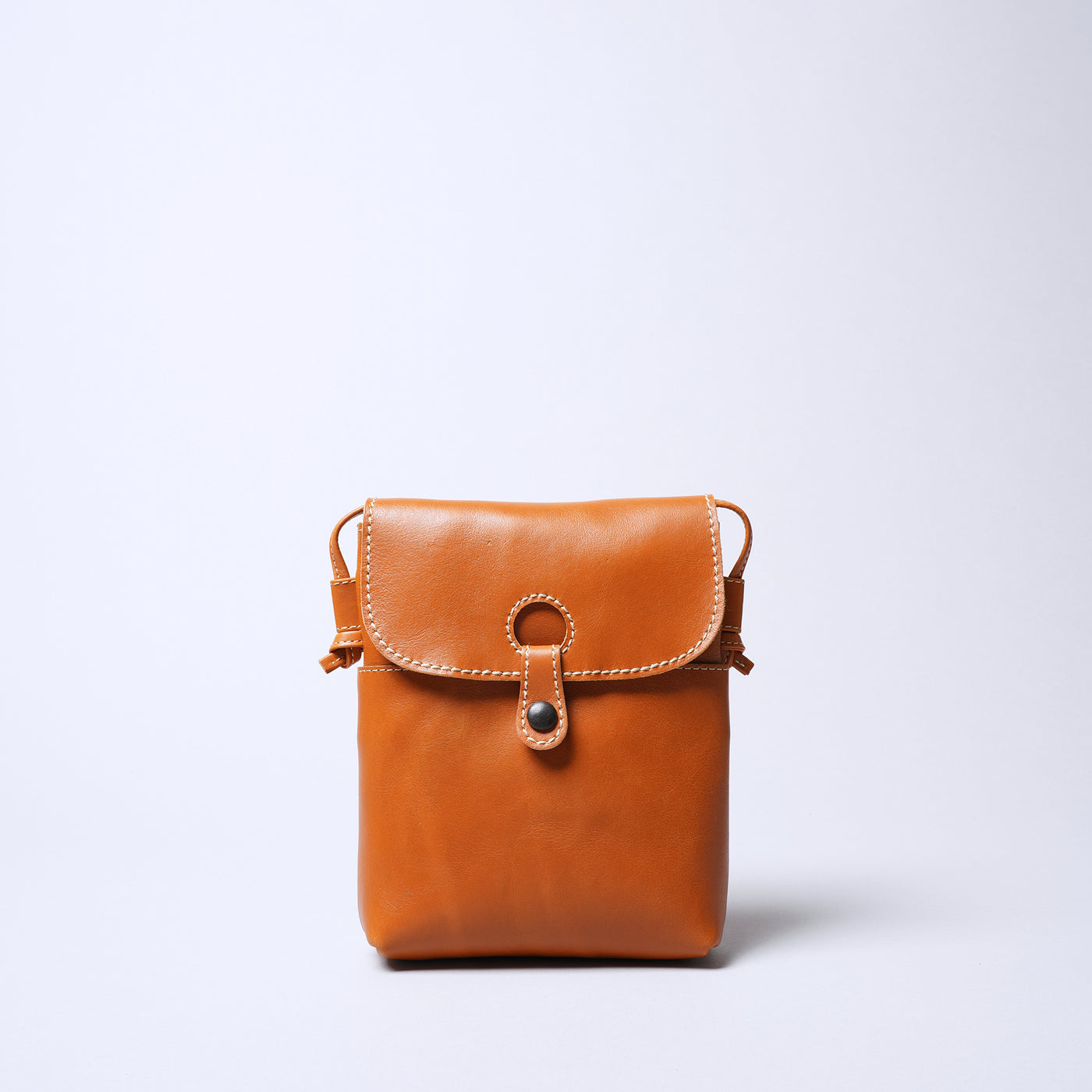 ＜レッセフェール＞ヴォルフ ポーチ型ミニショルダーバッグ/ネイビー