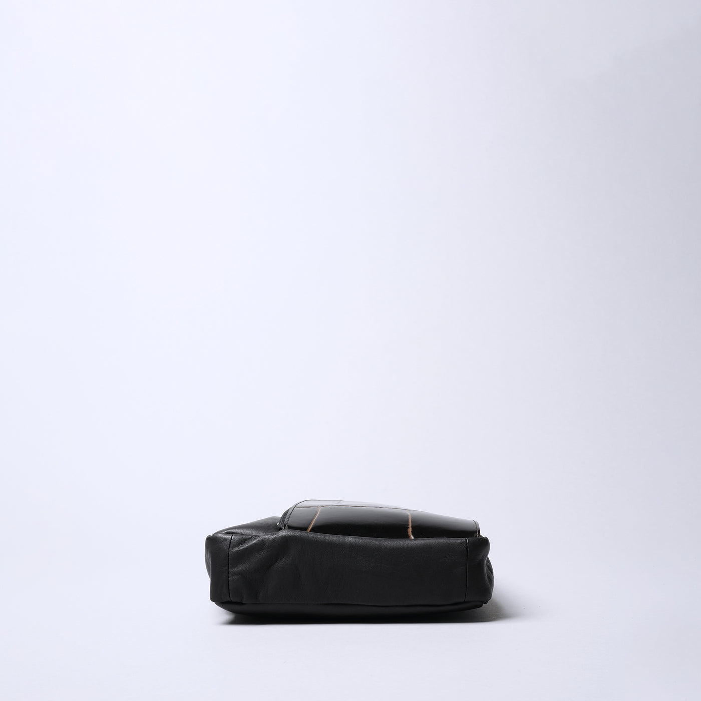 Apollon 直立型斜背包/黑色