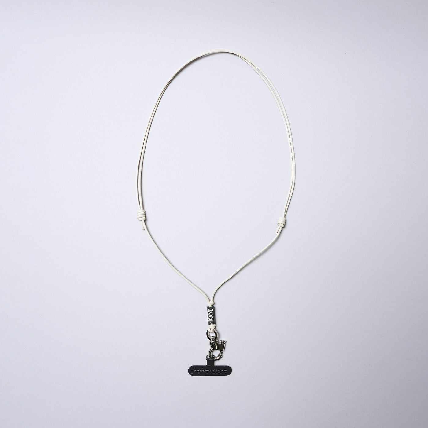 ＜センティ フラター ザ センシーズ＞スマホホルダー付きマルチレザーストラップ（プルアップフック）/アイボリー