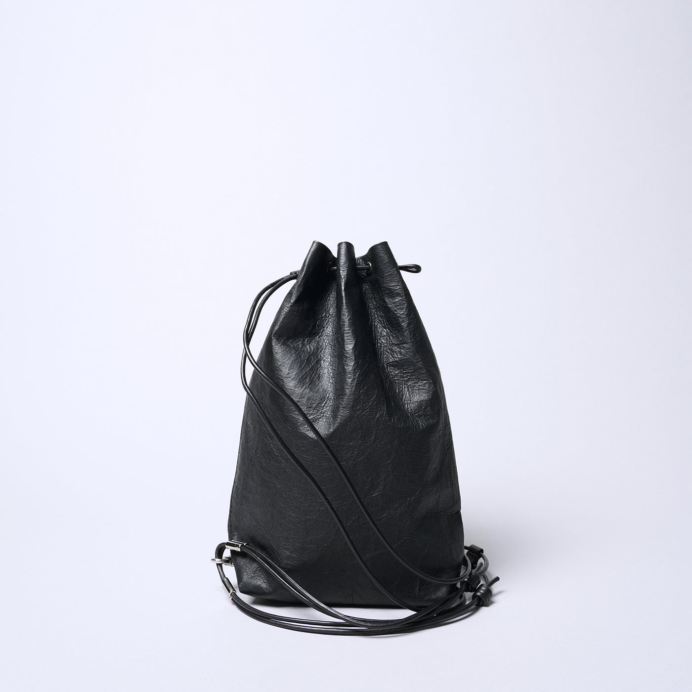 <SENTI FLATTER THE SENSES> Super Lightweight Dyneema Leather Drawstring Bag L  / Black x Camel
