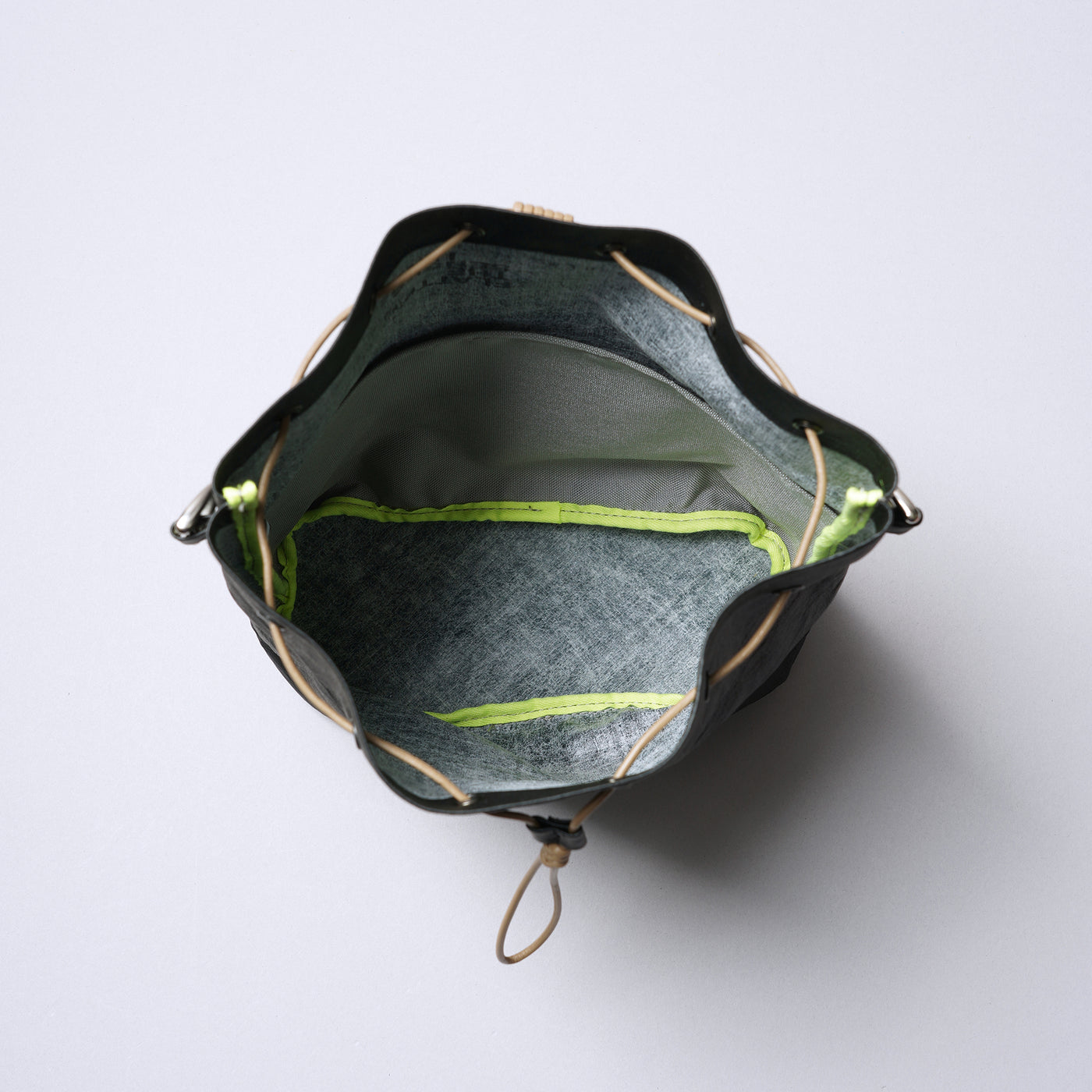 超輕量Dyneema皮革 抽繩兩用包/黑色