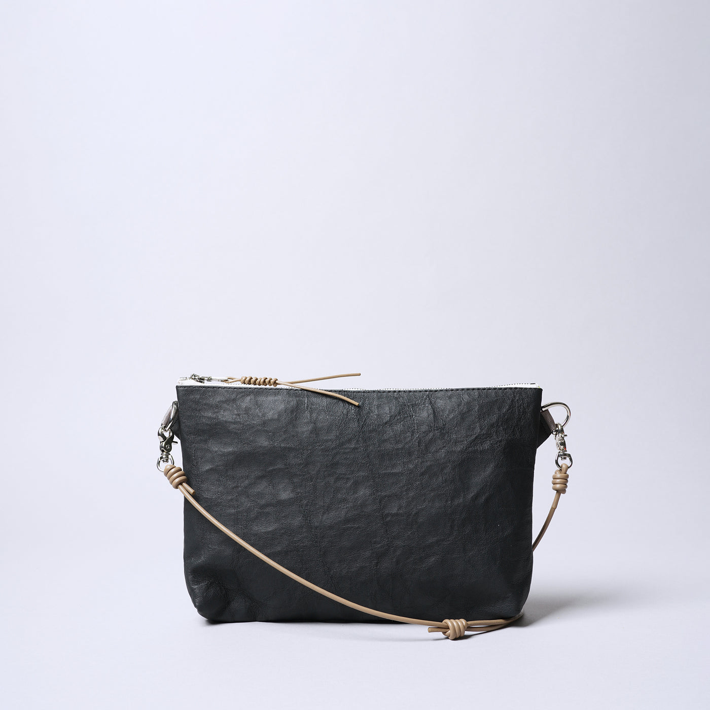 <SENTI FLATTER THE SENSES> Super Lightweight Dyneema Leather 2 Way Sachoche / Black