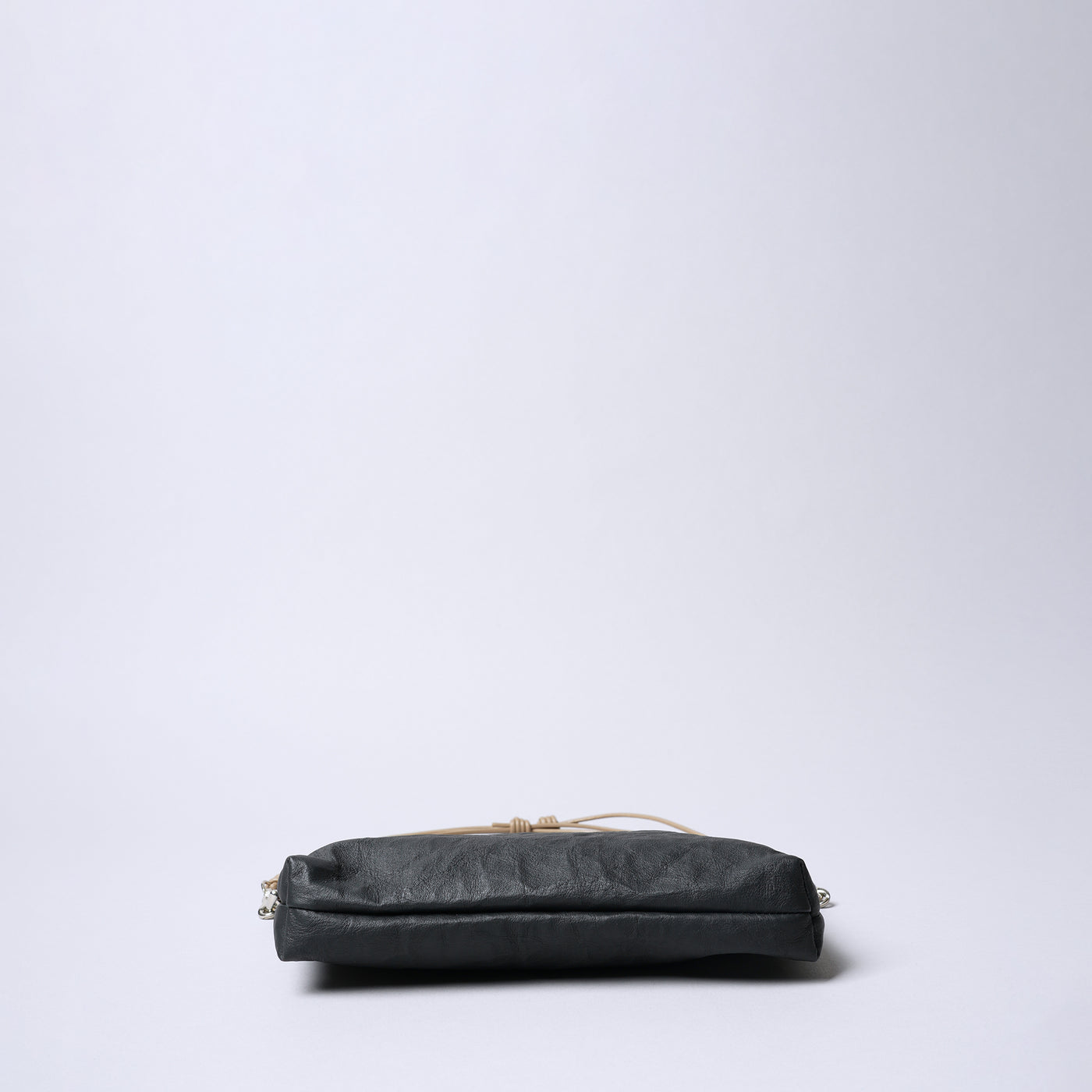 <SENTI FLATTER THE SENSES> Super Lightweight Dyneema Leather 2 Way Sachoche / Black