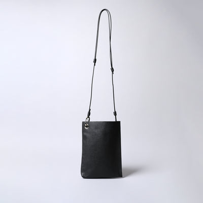 <SENTI FLATTER THE SENSES> Shrink Leather Shoulder Bag / Black