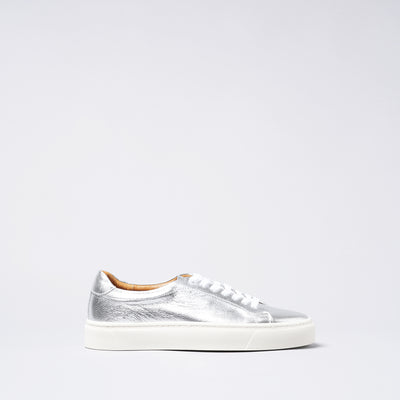 <TOSS> Chester Lace Up Leather Sneaker / Silver