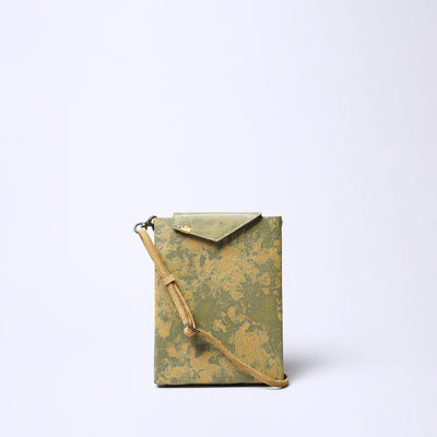 ＜ケウ＞スキニーケース M（8.5inch）/赤銅錆