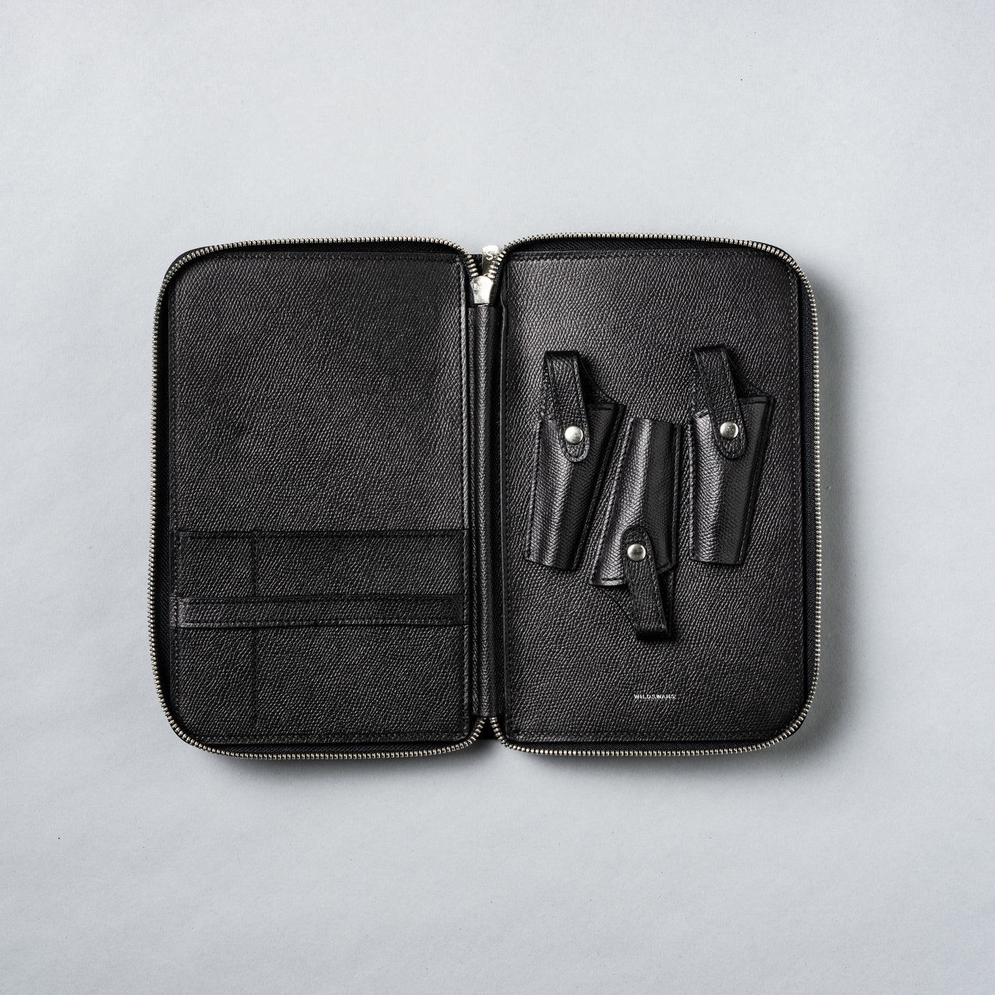 <WILDSWANS> Scissor Case Perlinger / Black x Black