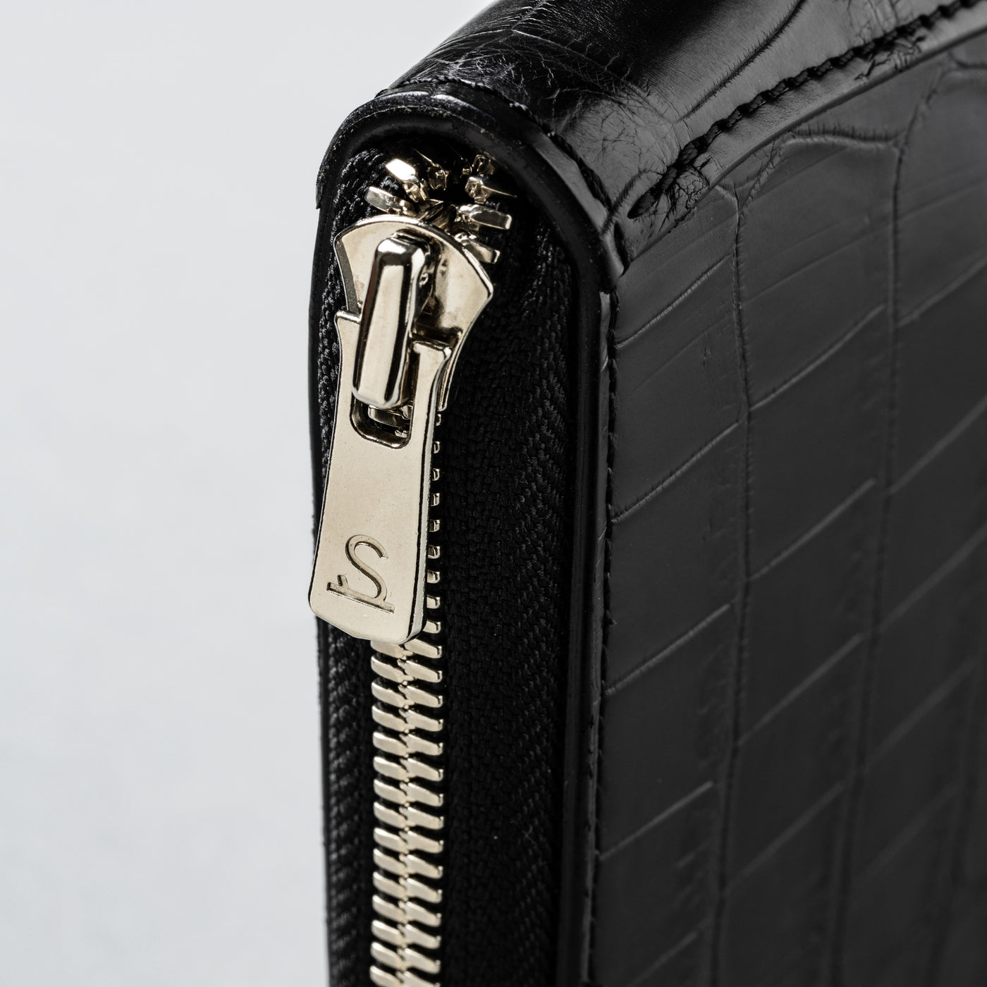 <WILDSWANS> Scissor Case Nile Crocodile / Black x Black