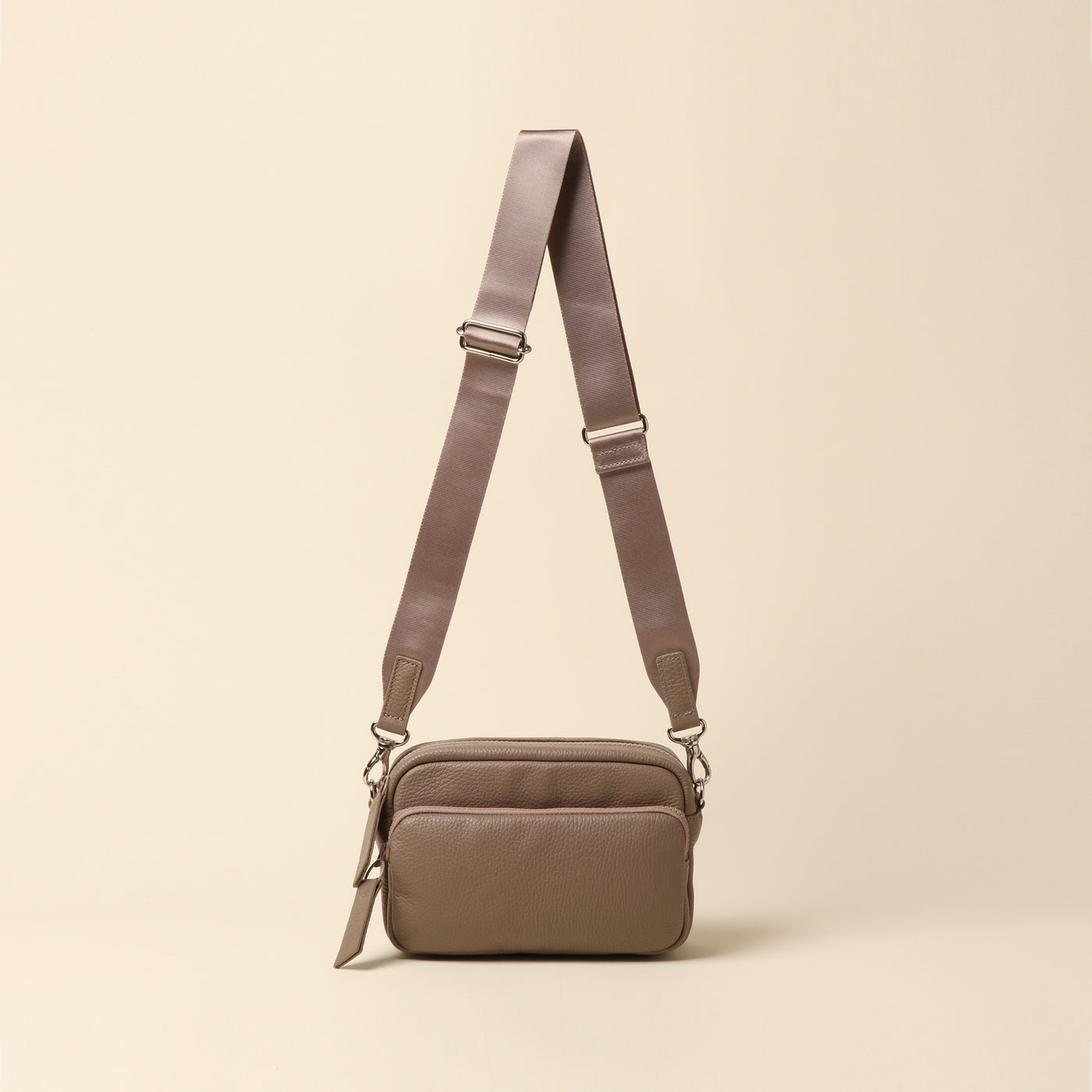 <itten-itten> Leather mini shoulder bag / pale green