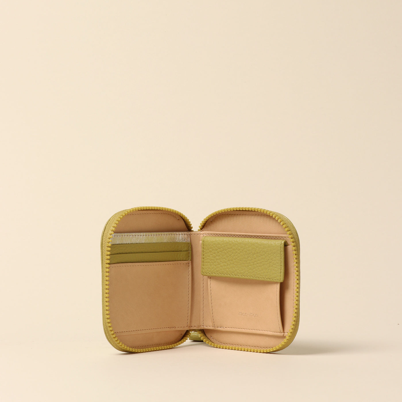 <itten-itten > Round Mini Wallet / Pistachio