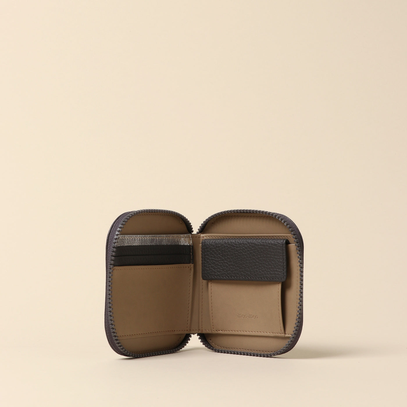 ＜itten-itten> Round mini wallet / warm beige