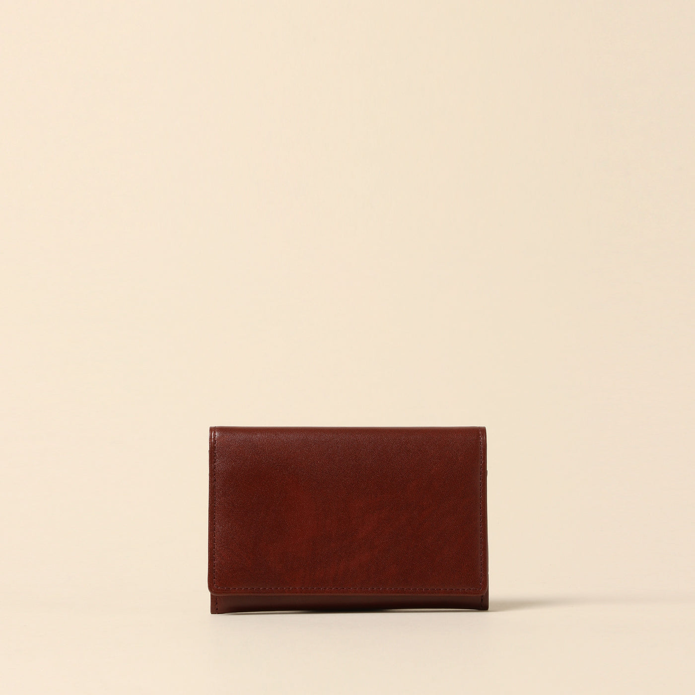 <CYPRIS> Business card holder in white Shirasagi leather, dark brown