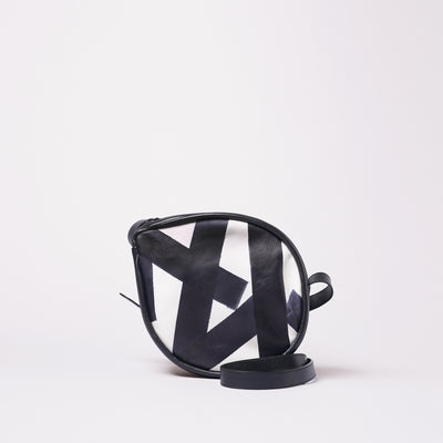 <Estine> Esquisse Series Hand Painted Shoulder Bag / Black