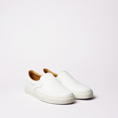 <TOSS> Lance Lance Slip-on Leather Sneakers / Black White