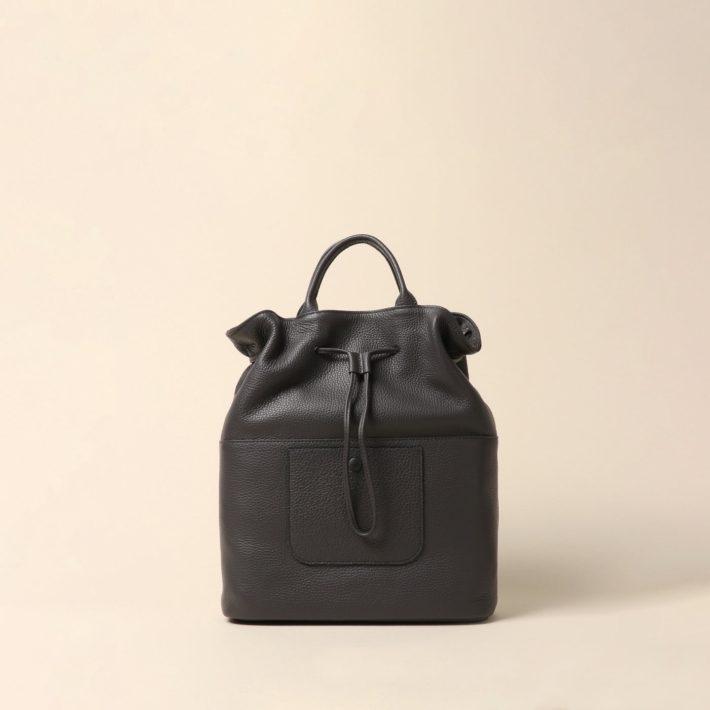 <itten-itten> Drawstring tote, charcoal gray