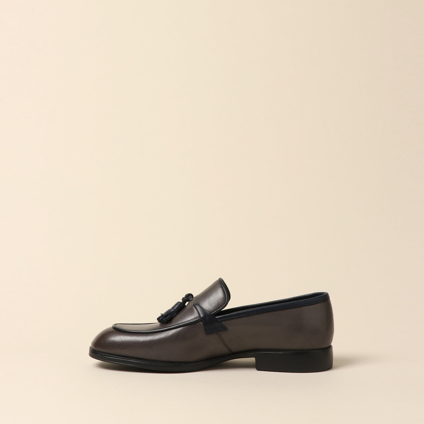 <Madras> Tassel Slip-On / Black