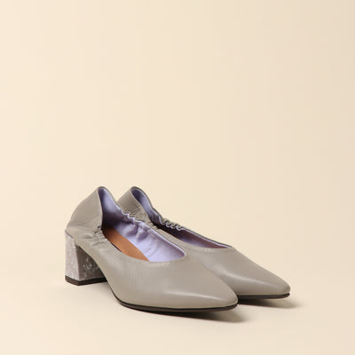 <Madras> Soft conscious petite square pumps / light gray